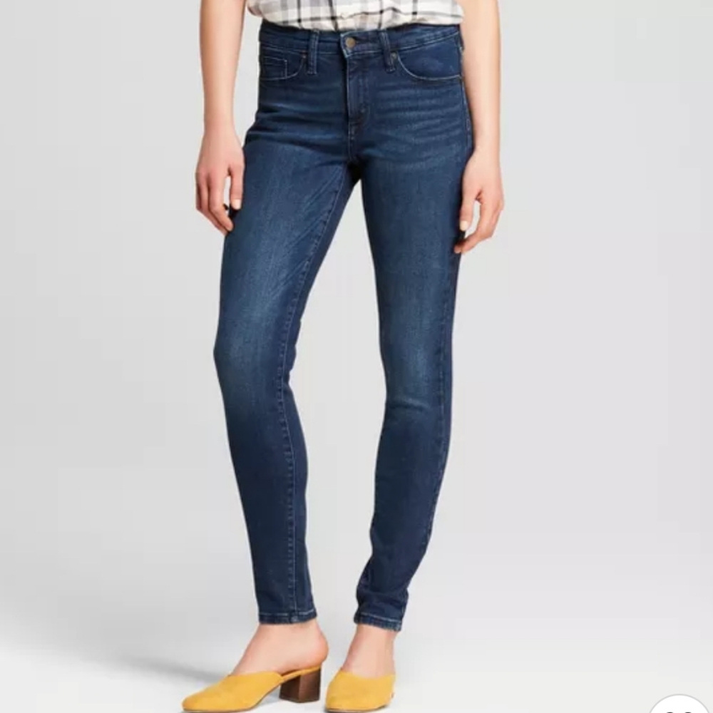 ♡ Ultra High Rise Skinnys ♡ - Picture 3 of 10
